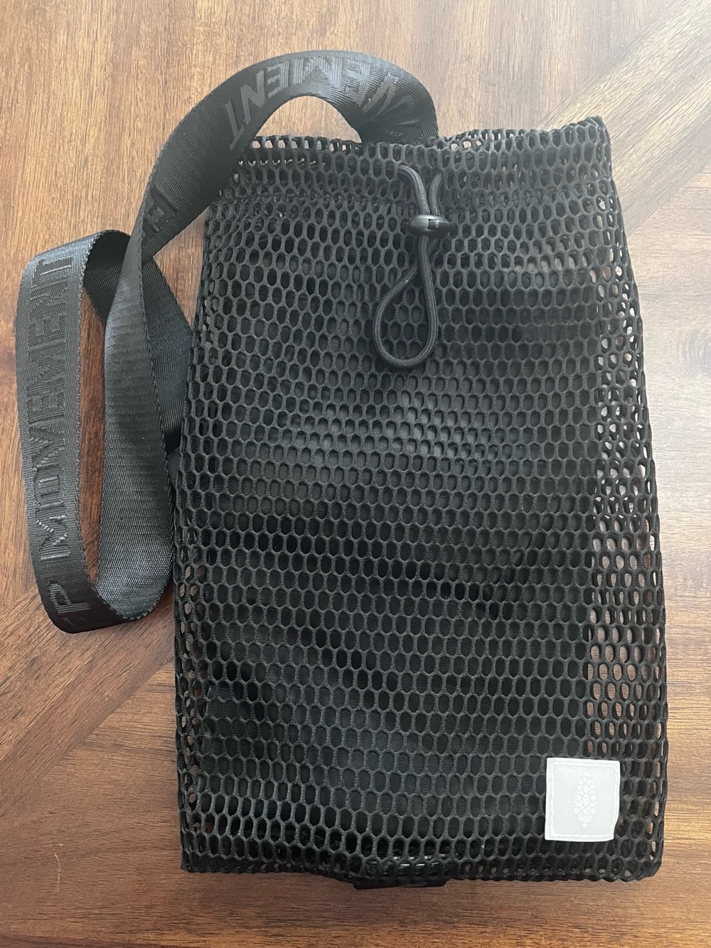 FP Movement Mini Mesh Sling Bag - Picture 2 of 7